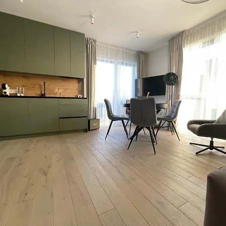 Apartment Utopia *