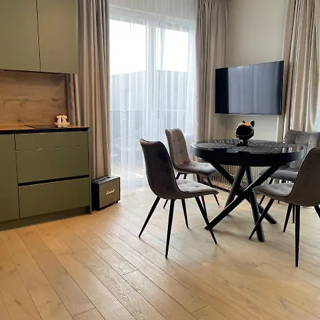 Apartment Utopia *